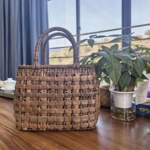 No.13 Wide Strip Wild Grape Vine Woven Tote Bag