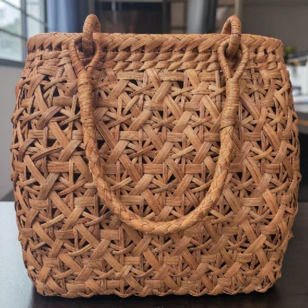 No.18 Mixed Weave Wild Grape Vine Woven Tote Bag