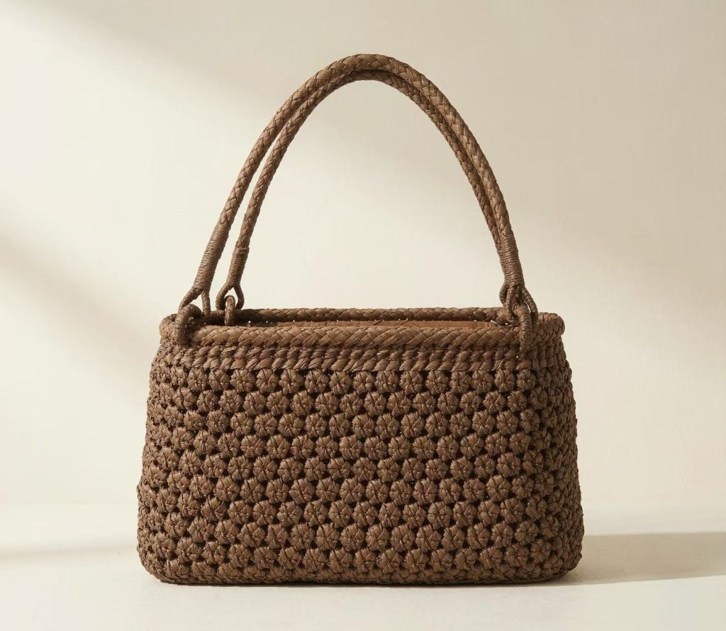 Y028 Full Hexagon Weave Wild Grape Vine Tote Bag