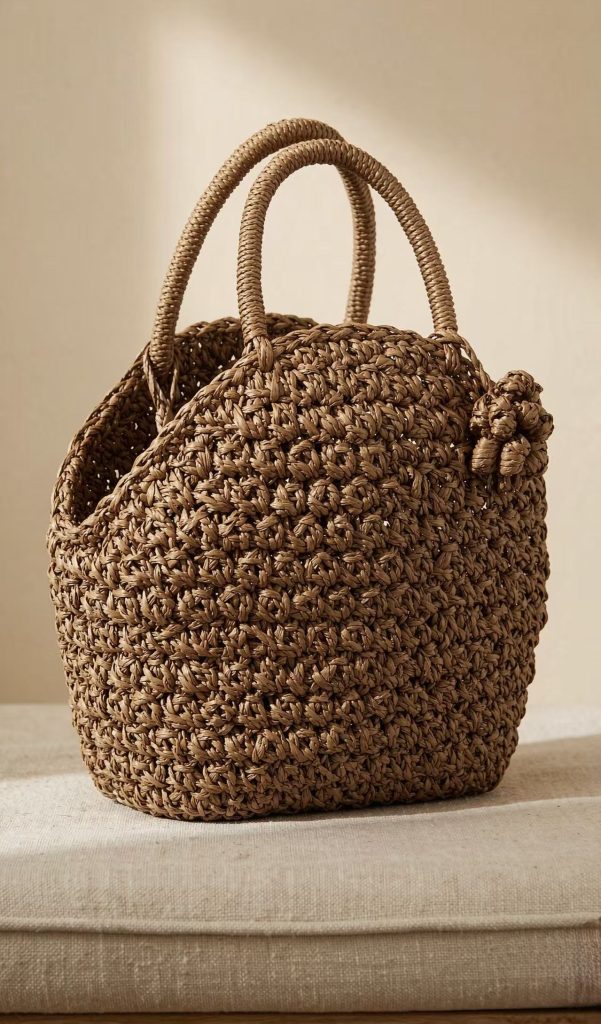 A-15 4mm Hexagon Pattern Wild Grape Vine Tote Bag