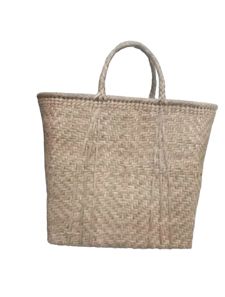A-17 5mm Twist Flower Wild Grape Vine Tote Bag