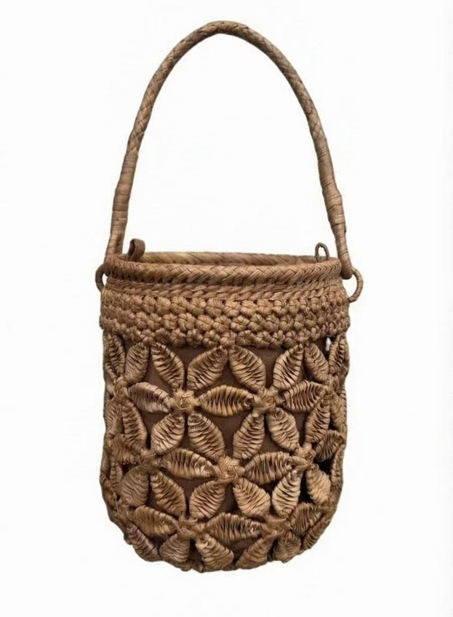 R-28A Window Pattern Woven Wild Grape Vine Bucket Bag