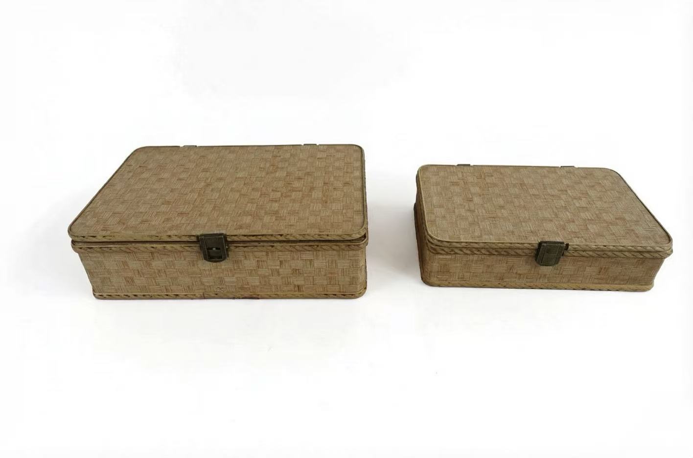 Natural Rattan Pattern Storage Box with Metal Latch