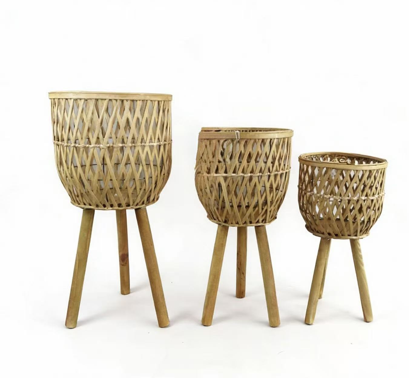 Set of 3 Rattan Plant Baskets with Wood Stand X061W2328A0