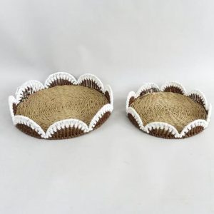 Set of 2 Flower Shape Woven Trays X061W2329A0