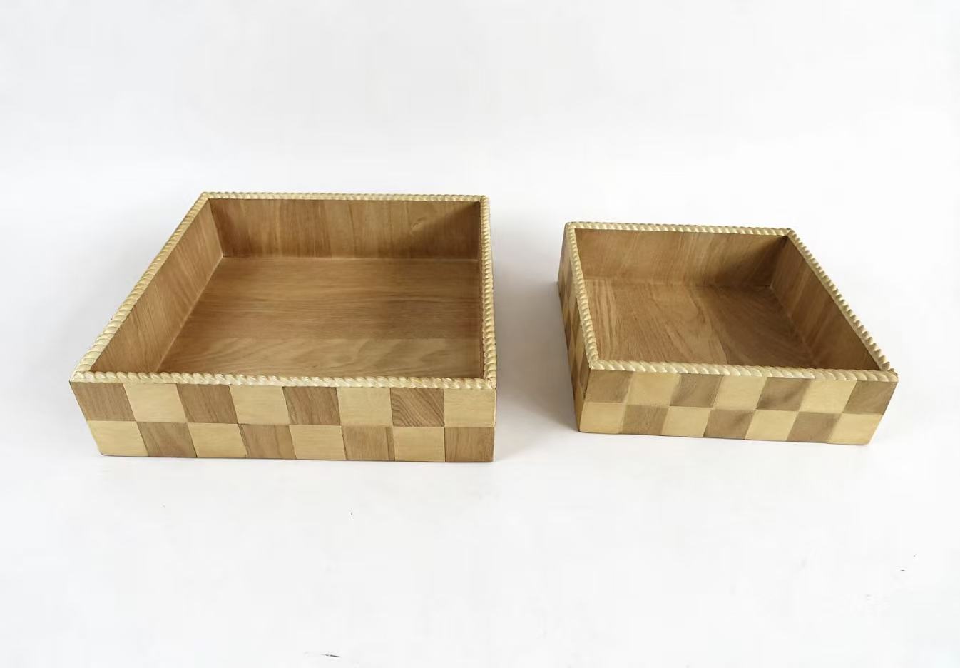 Set of 2 Square Checkered Wooden Storage Trays X061W3023A0