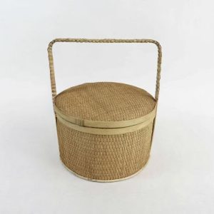 Handwoven Rattan Basket With Lid & Handle XZR7633A0